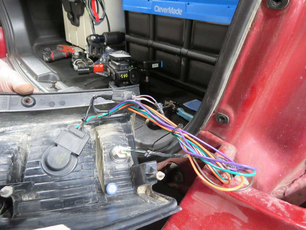 2012 Ford Escape Hopkins Custom Tail Light Wiring Kit For Towed Vehicles